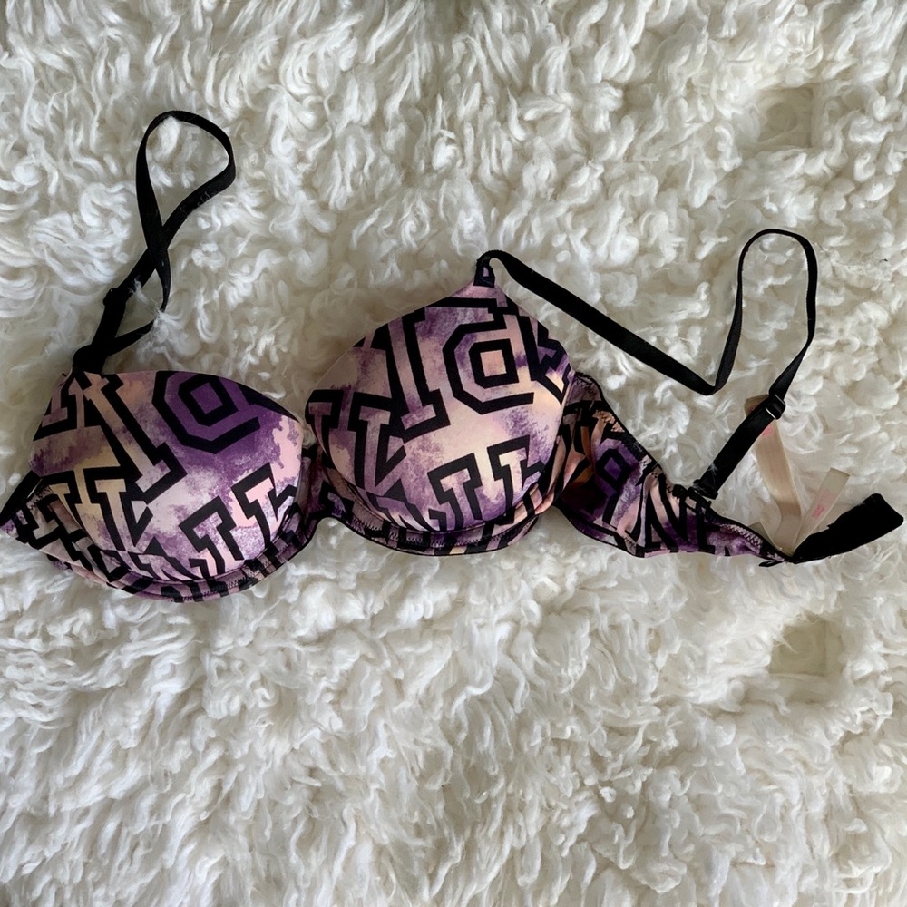 Victoria’s Secret PINK bra